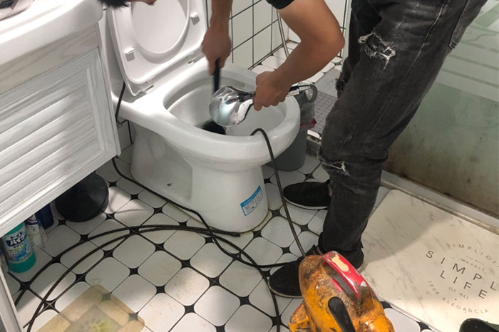 雨山专业下水道打捞手机戒子项链等物品